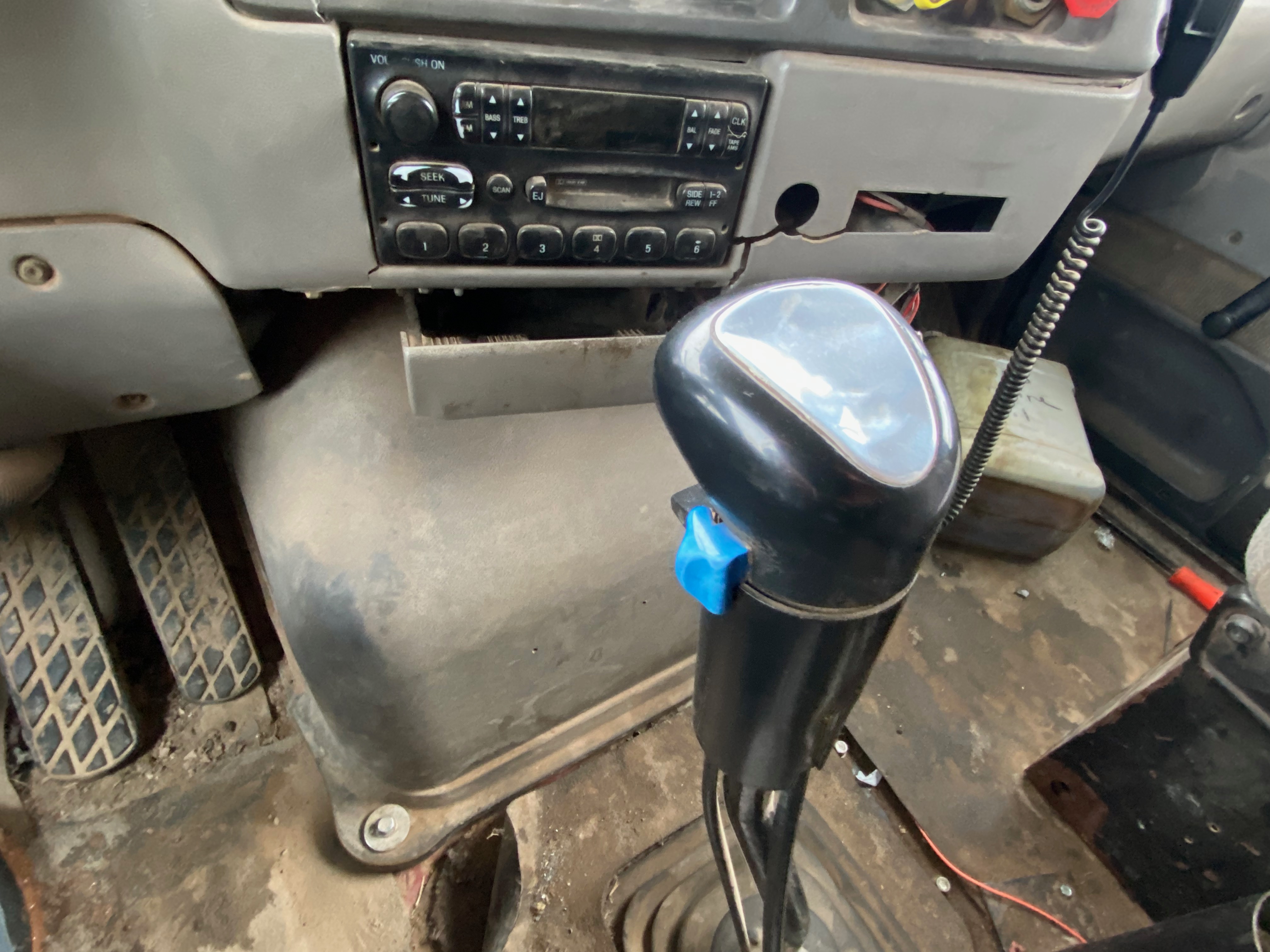 1999 STERLING Tri-axle - Image 13